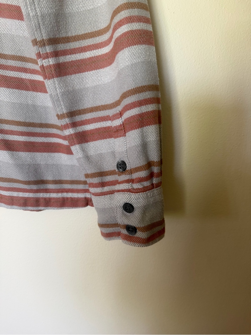 Patagonia Long-Sleeved Fjord
Flannel Shirt Thick 100%
Organic Cotton Size 8 - Picture 4 of 7